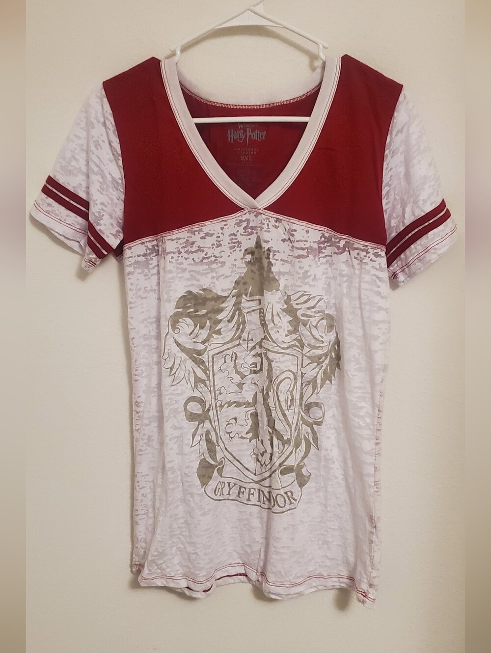 The Wizarding World Of Harry Potter Women's Gryffindor Crest Burnout Tee Size 2X